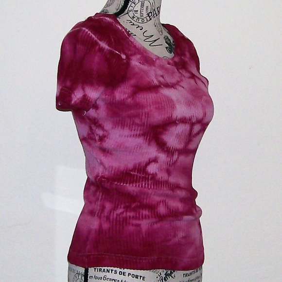 Like New Tie-Dye Ribbed Top - Picture 4 of 4